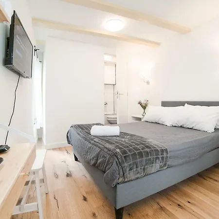 A'dam Centraal 51 Bed & Breakfast Amsterdam